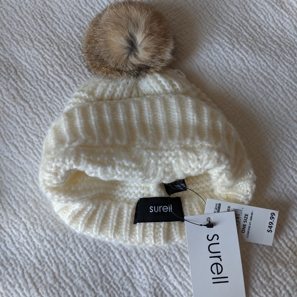 Cozy Winter White Hat & Glove set - Picture 3 of 6